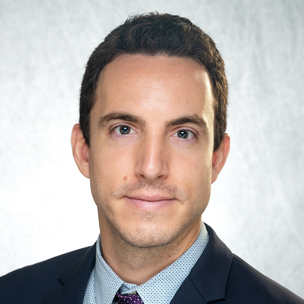 Dr. Tomas Paneque